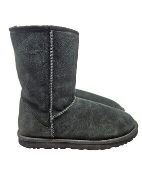 UGG Classic Short II Boots Black Women's Size 12 Sheepskin Suede Winter 5825